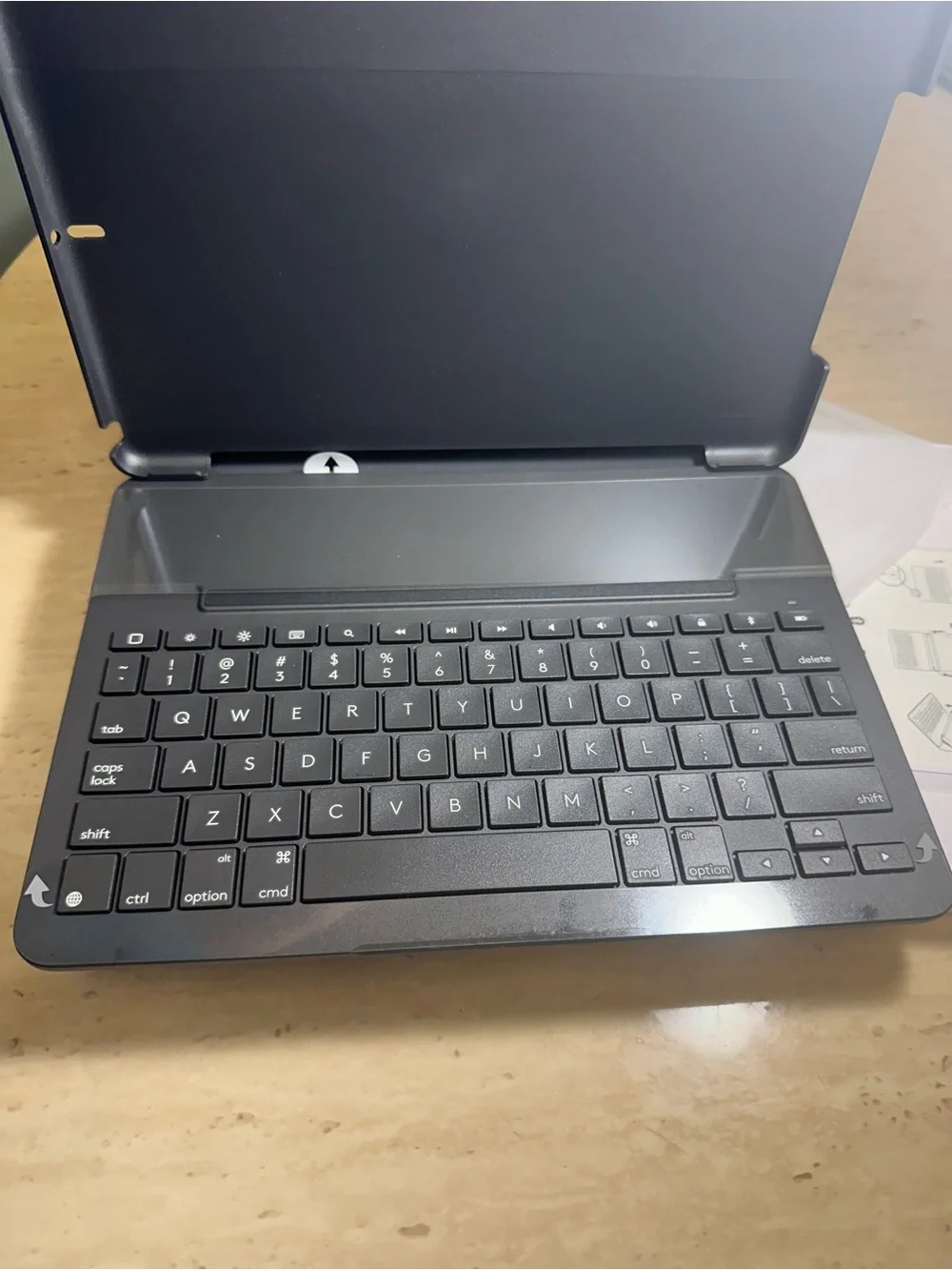 Logitech Slim Folio Keyboard Case for iPad 7th, 8th & 9th Gen (920-009473) NEW